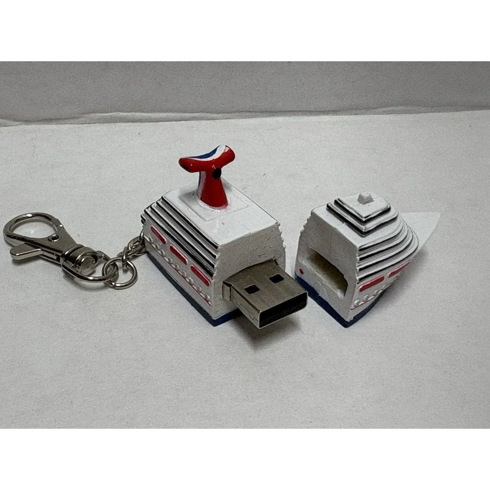 Carnival Cruise Lines Keyring  USB Drive Key Chain withiconic ships picture